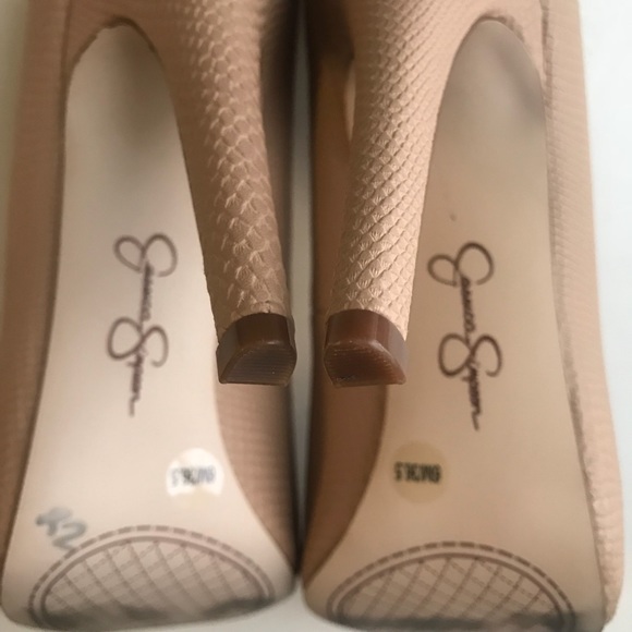 Jessica Simpson {size 6} Blush/Beige color - Picture 3 of 4
